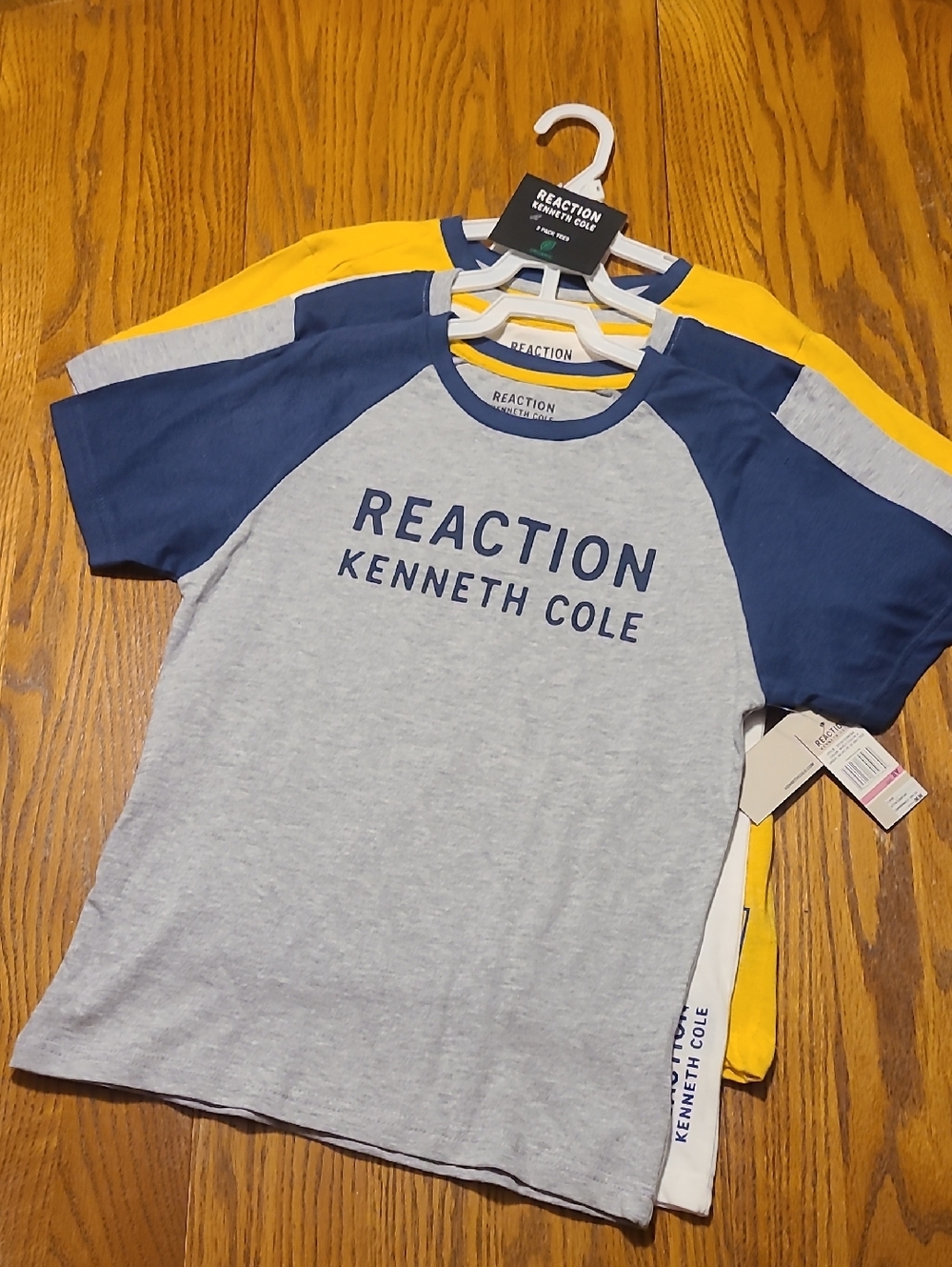 Reaction Kenneth Cole NWT 3- Pack Short Sleeved Shirts - Size 8